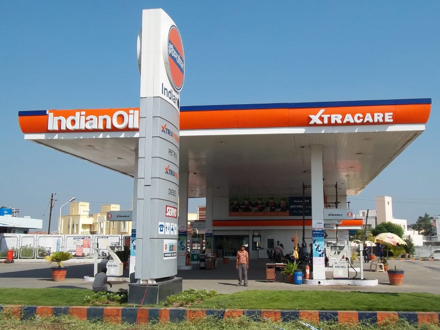 Pylons & Petrol pumps
